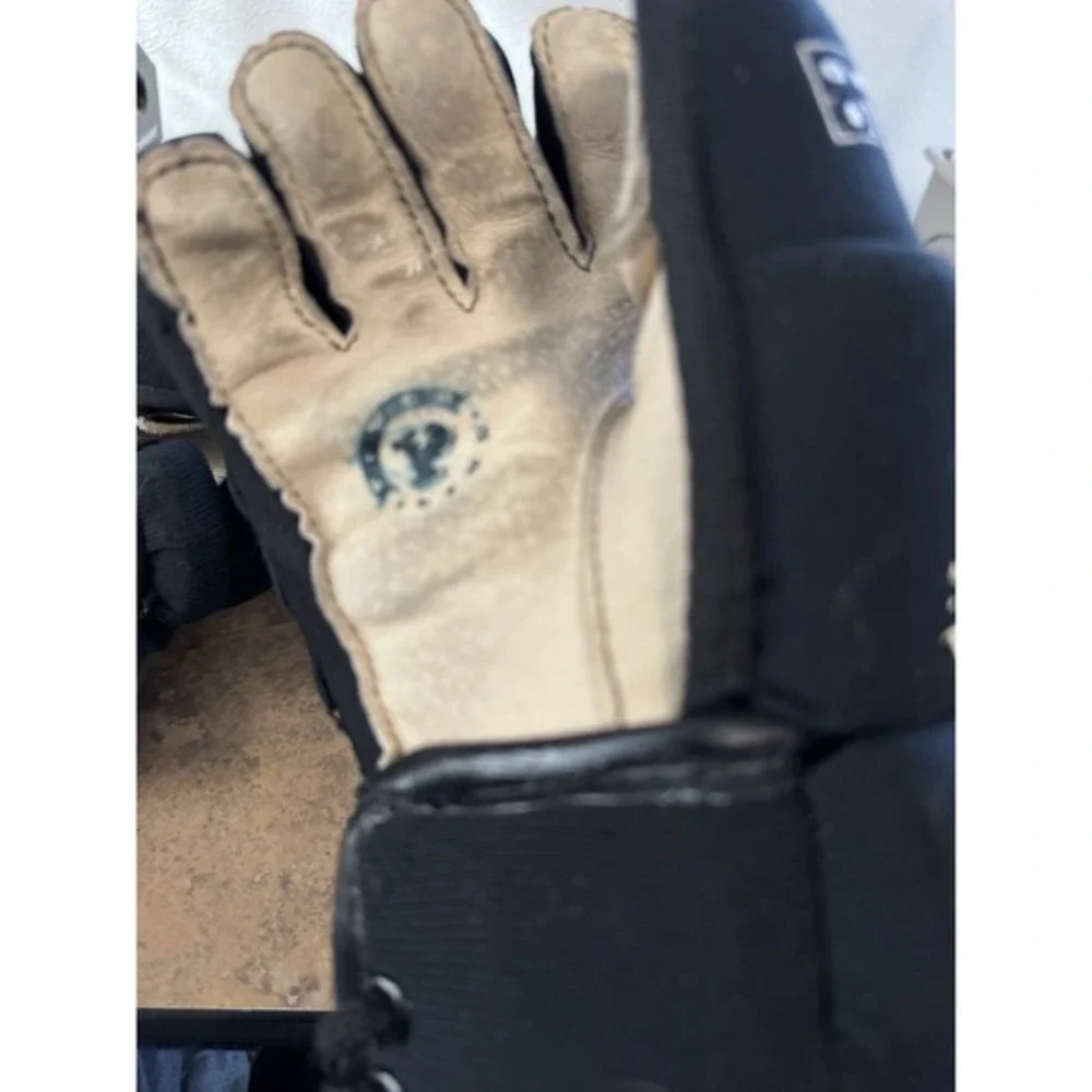 CCM these gloves